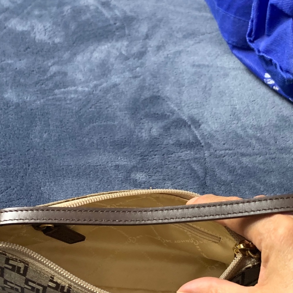 Purses - Picture 5 of 9